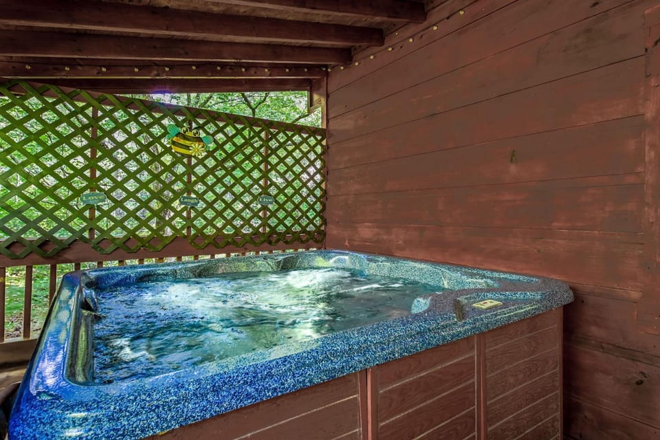Patio, Hot Tub