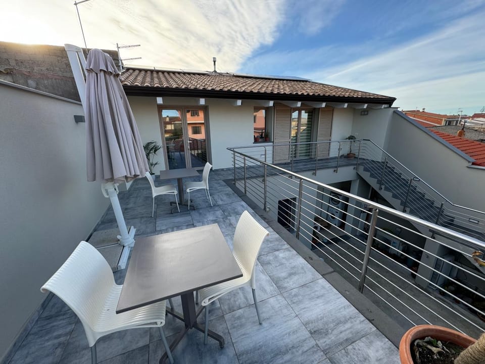 Property building, Balcony/Terrace
