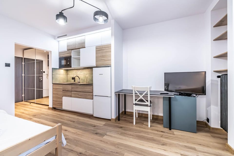 Modern Studio close to the Metro Apartment in Warsaw