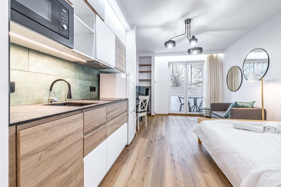 Modern Studio close to the Metro Apartment in Warsaw