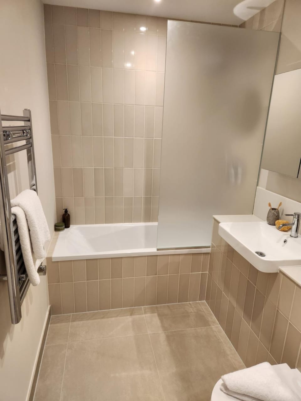 Shower, Bathroom, Bath, towels