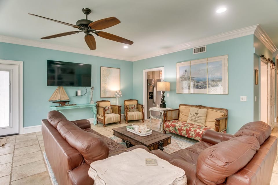 St Simons Island Townhome w/ Balcony + Ocean View! House in Saint Simons Island