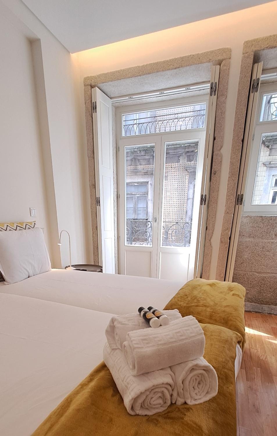 Bed, Balcony/Terrace, Bedroom, towels