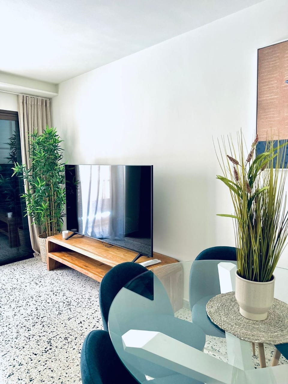 TV and multimedia, Living room, Seating area