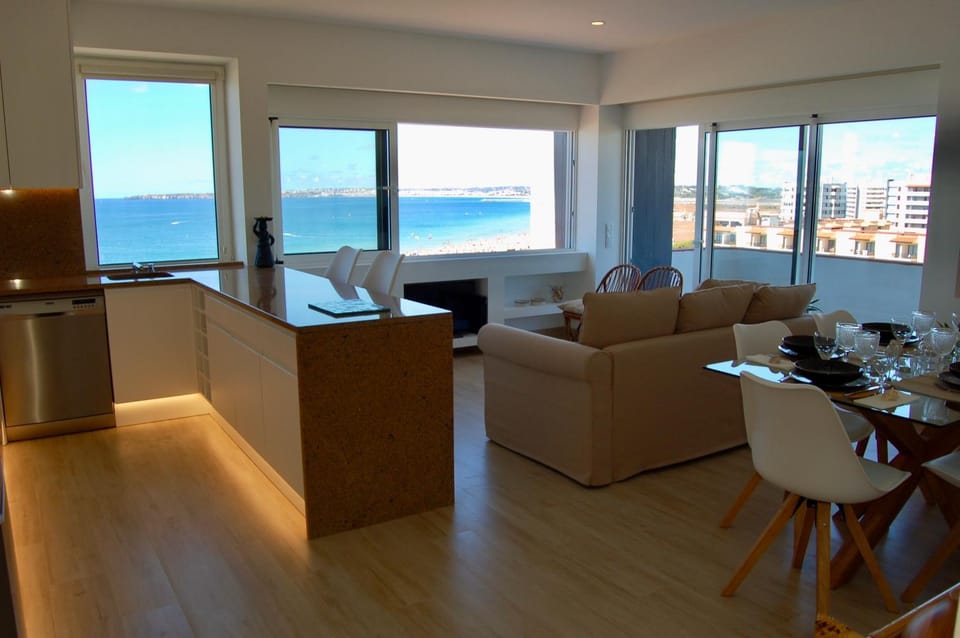 Kitchen or kitchenette, Living room, Seating area, Dining area, Sea view