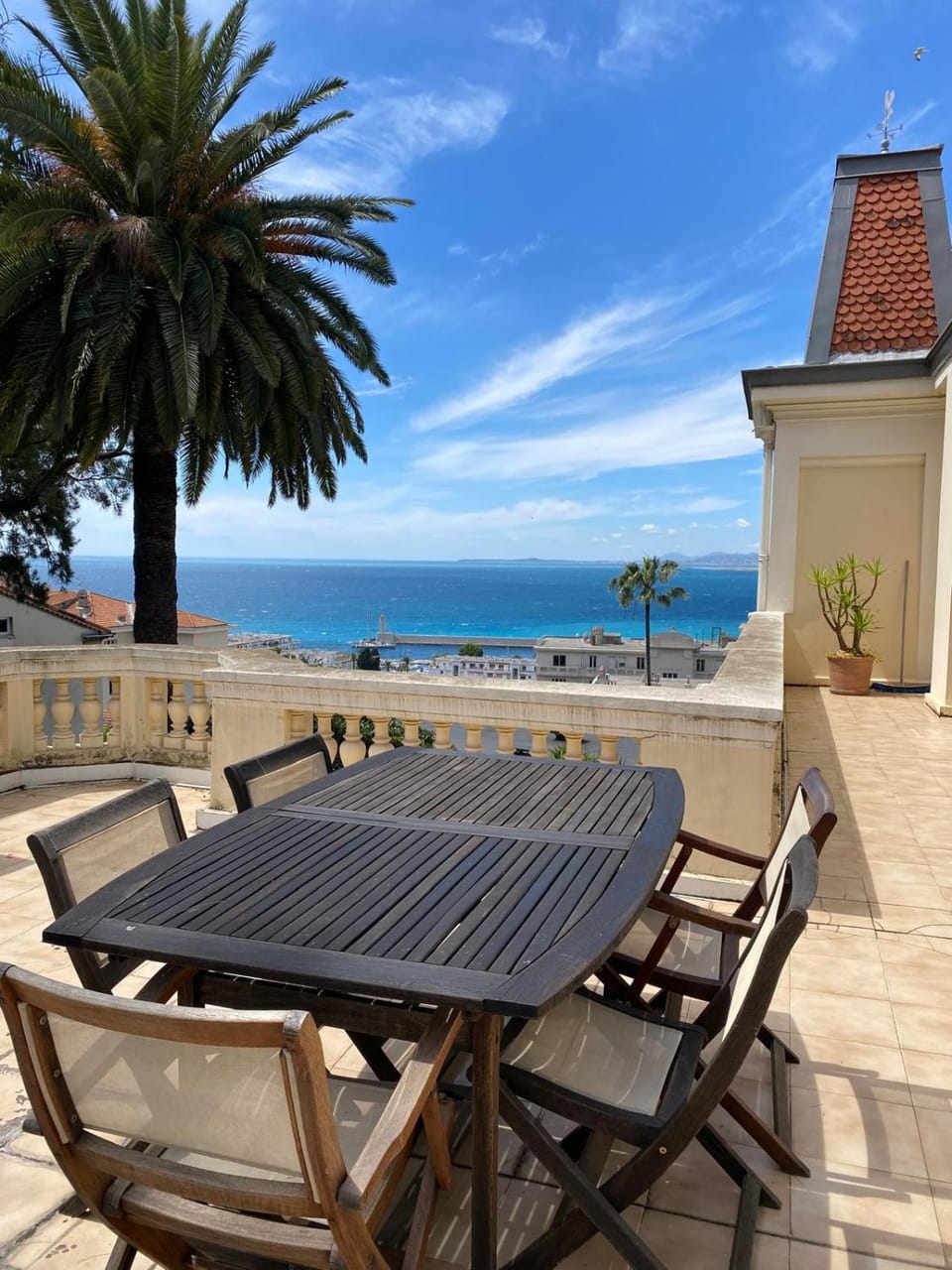 PALMERAIE - Magnifique appartement d'époque avec Vue Mer 4 personnes avec terrasse Le Port Nice Apartment in Nice
