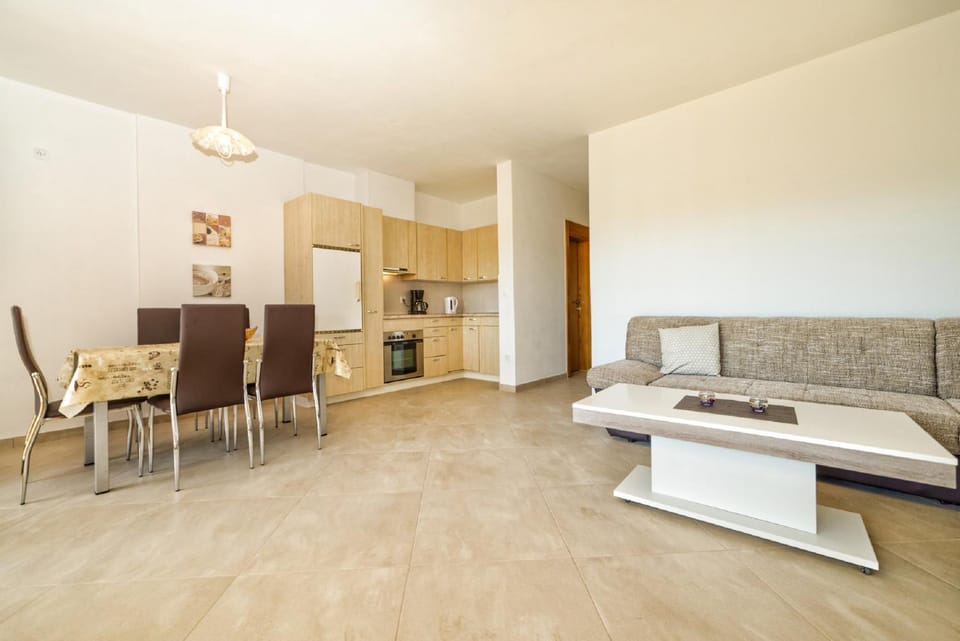 Kitchen or kitchenette, Living room, Dining area