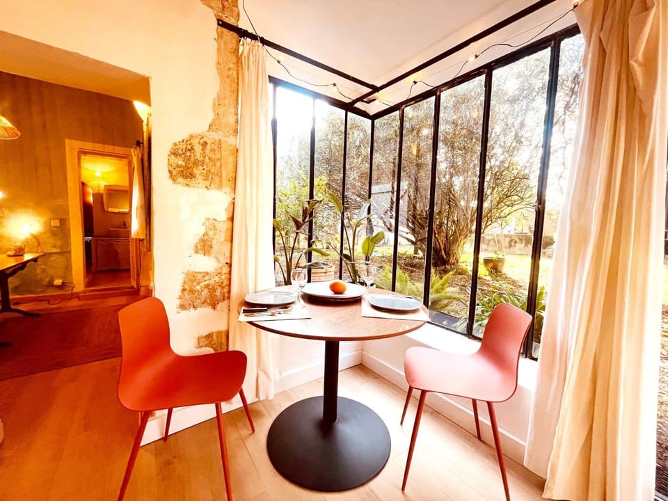 Living room, Dining area, Garden view