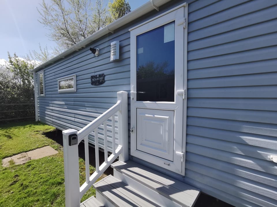 8Berth- SmartTV- CloseToBeach- FamilyFriendly Chalet in England