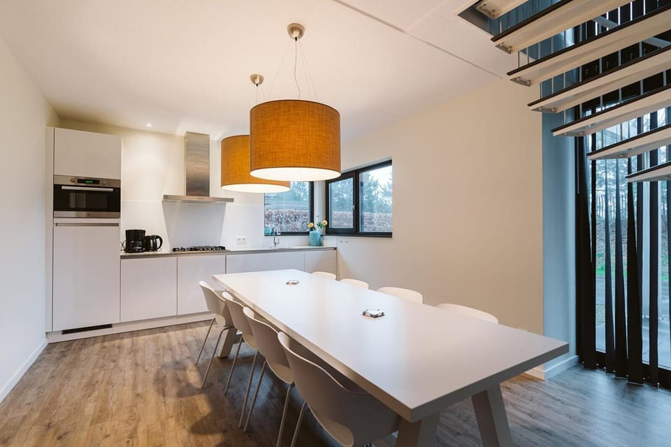 Kitchen or kitchenette, Dining area, dishwasher