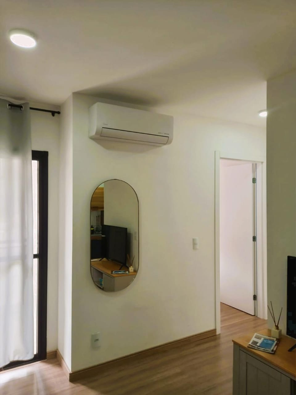 Communal lounge/ TV room, Living room, air conditioner