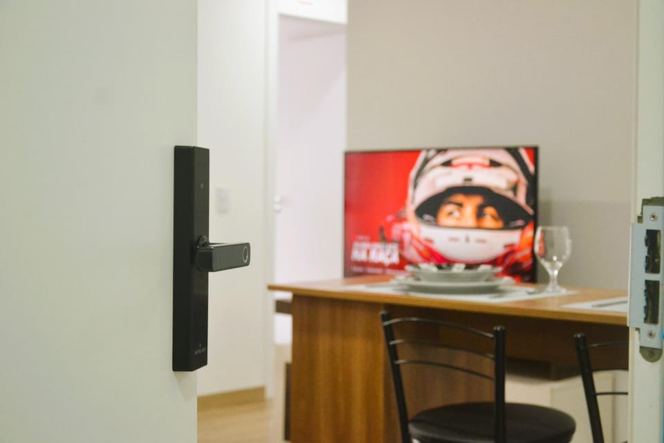 Communal lounge/ TV room, TV and multimedia, Living room