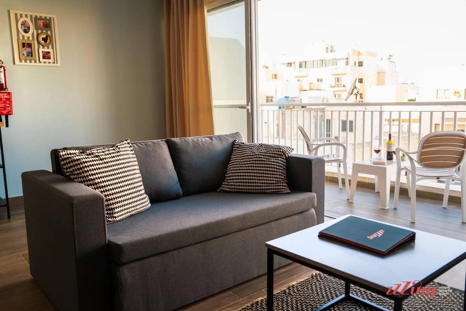 View (from property/room), Living room, Seating area