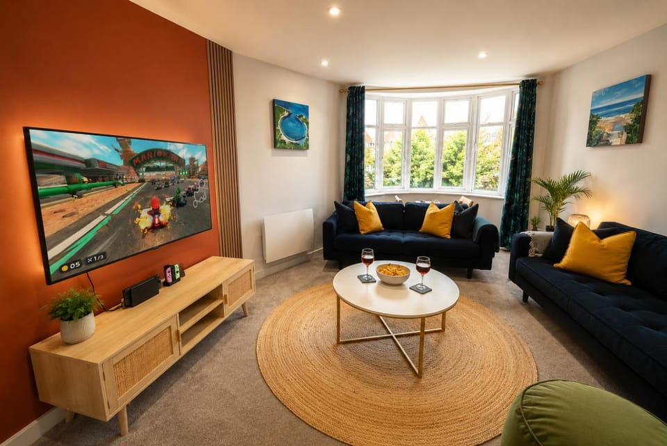 Bournemouth Gem - Ideal Families & Groups! Near Beach & Town Apartment in Poole