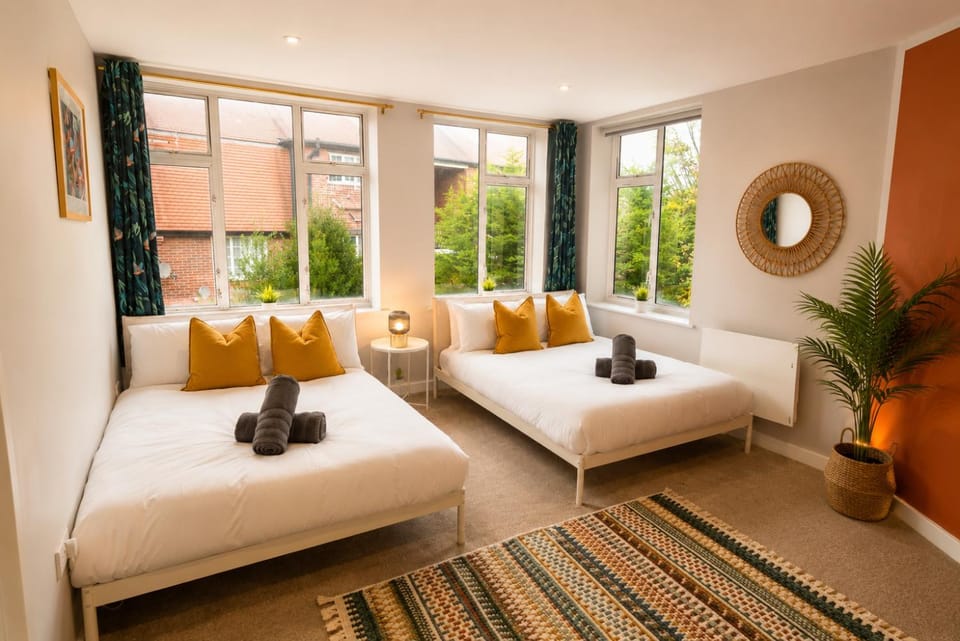 Bournemouth Gem - Ideal Families & Groups! Near Beach & Town Apartment in Poole