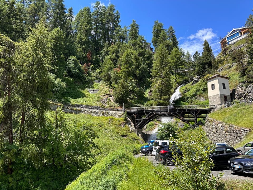 Natural landscape, View (from property/room), Landmark view, Mountain view