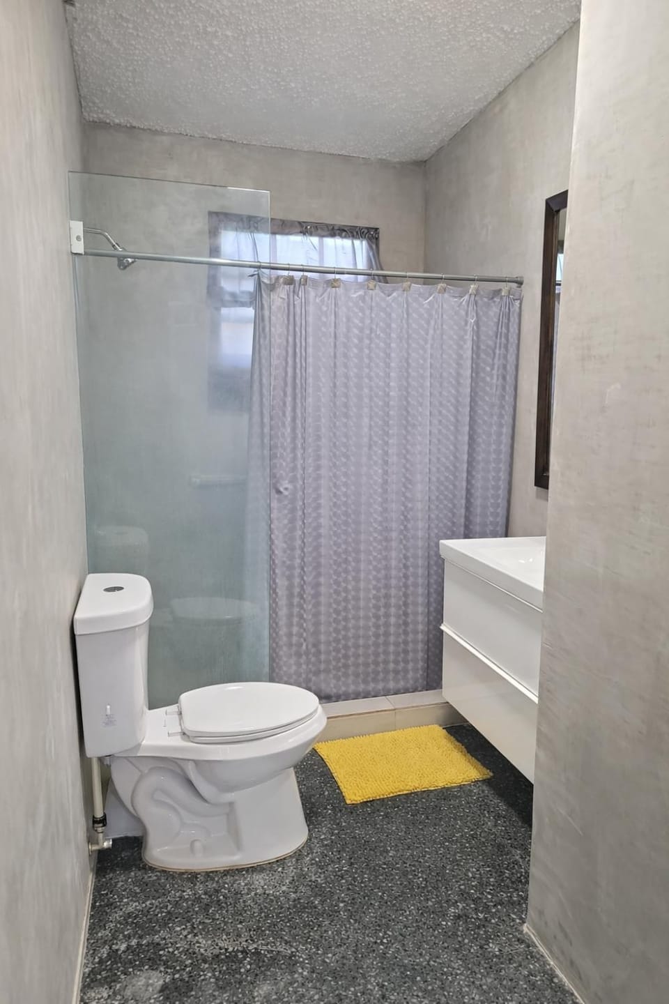 Shower, Bathroom, towels