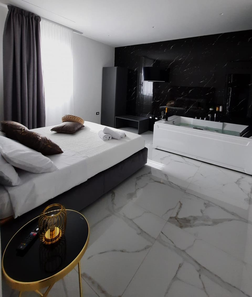 Bed, Hot Tub, wardrobe