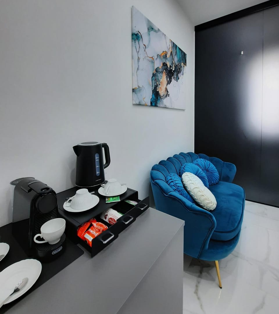 Coffee/tea facilities, Living room
