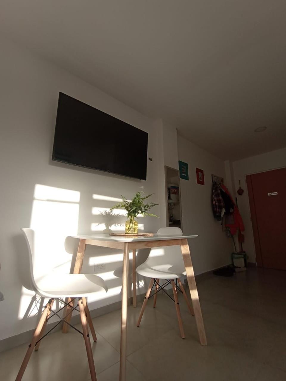 TV and multimedia, Dining area