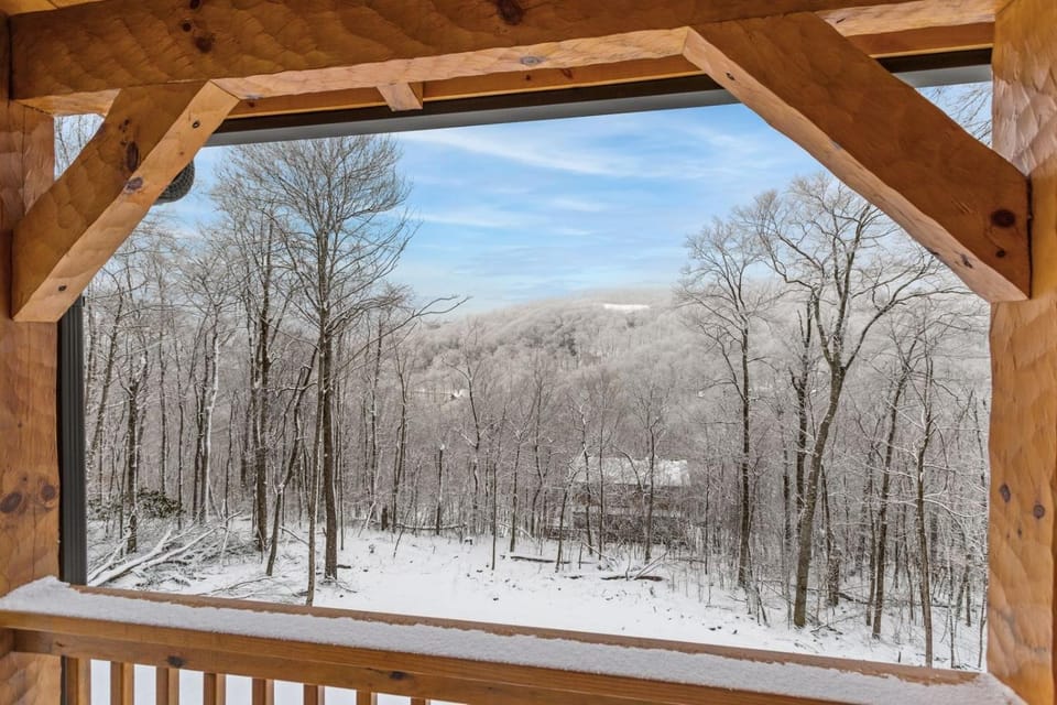 Cozy Rustic Cabin Cabin in Sugar Mountain