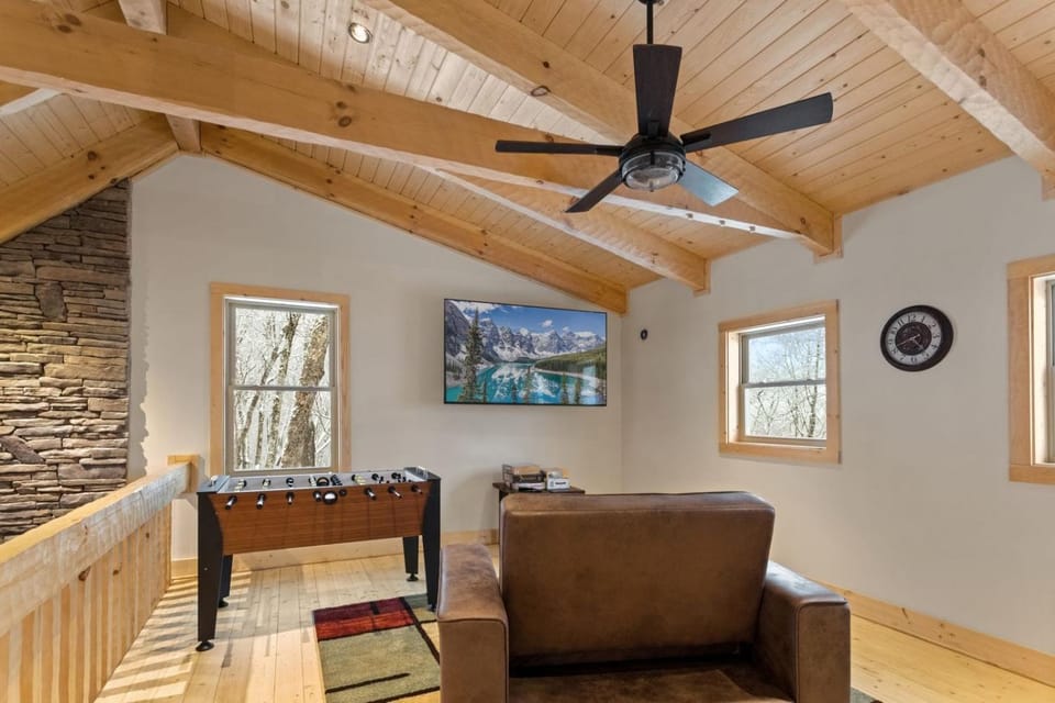 Cozy Rustic Cabin Cabin in Sugar Mountain
