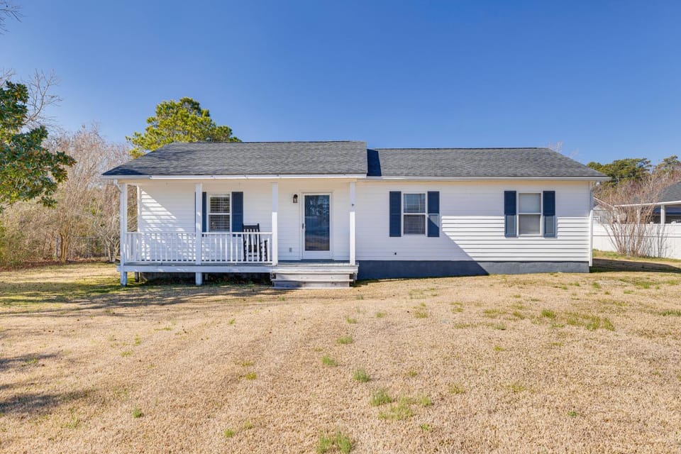 Pet-Friendly Beaufort Home w/ Private Yard House in Beaufort