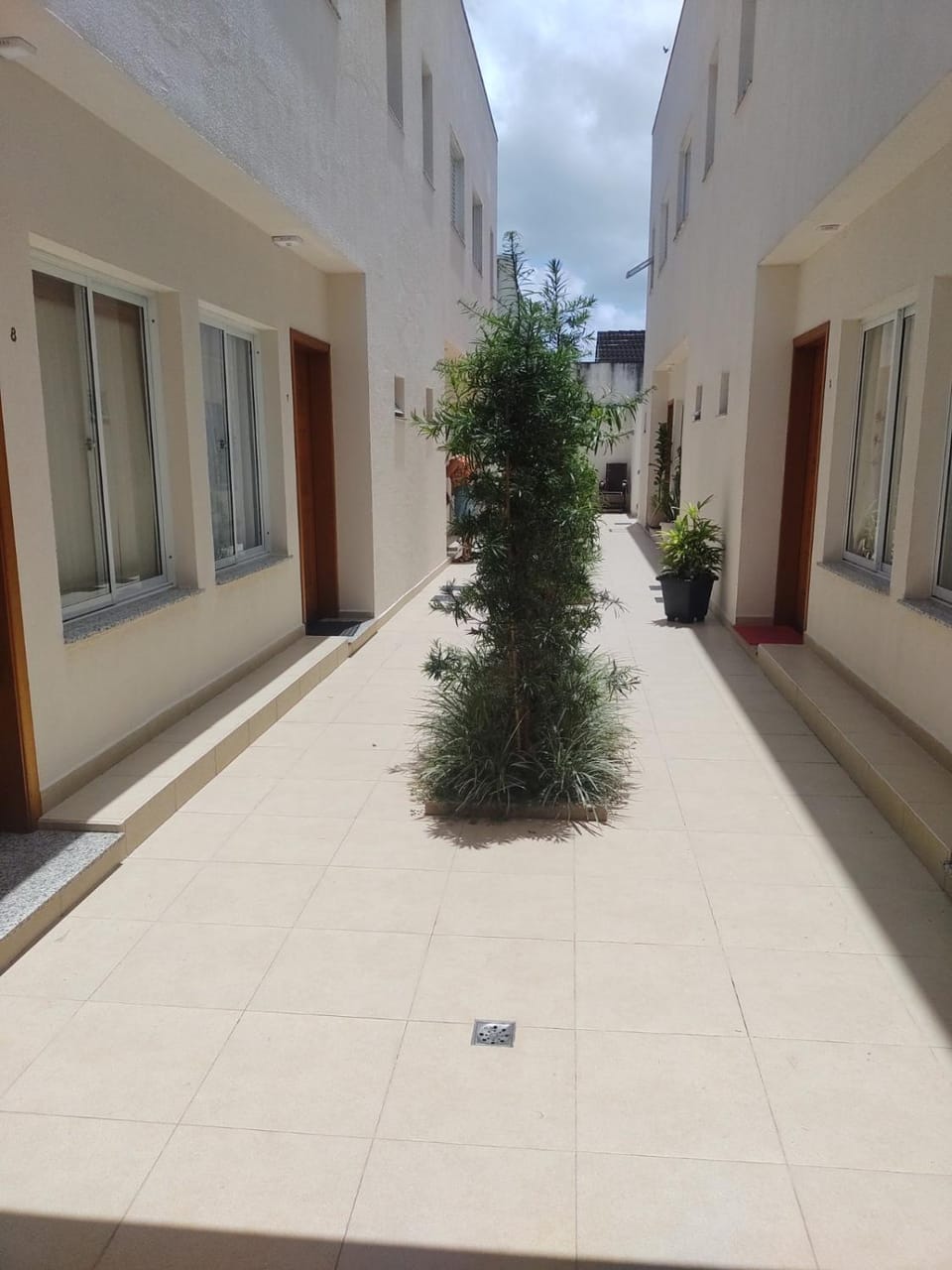 CASA 7 ENSEADA 2 Suíte E ESTACIONAMENTO GRÁTIS e uma ótima localização na enseada House in State of São Paulo