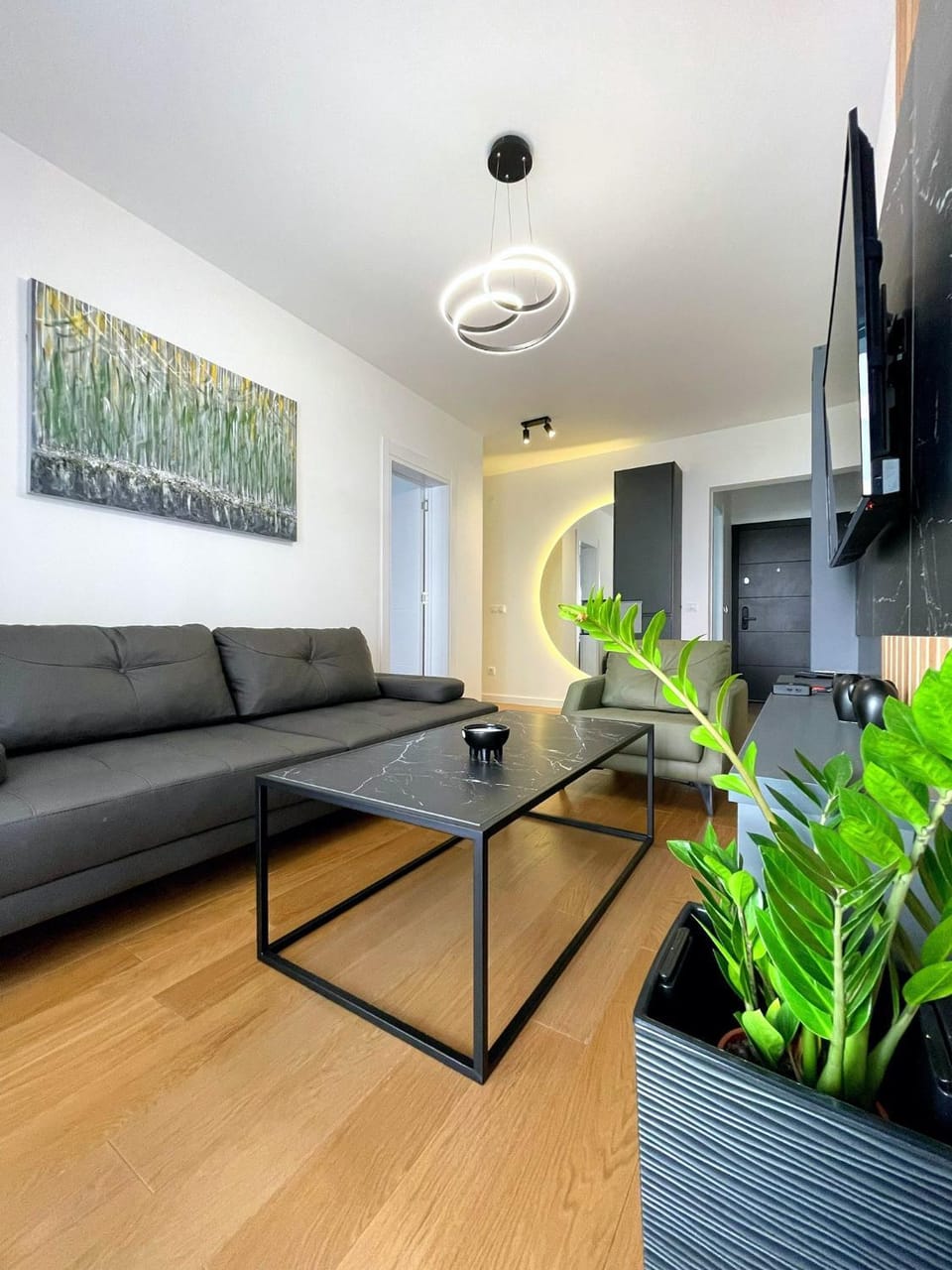 Communal lounge/ TV room, TV and multimedia, Living room, Seating area, Evening entertainment