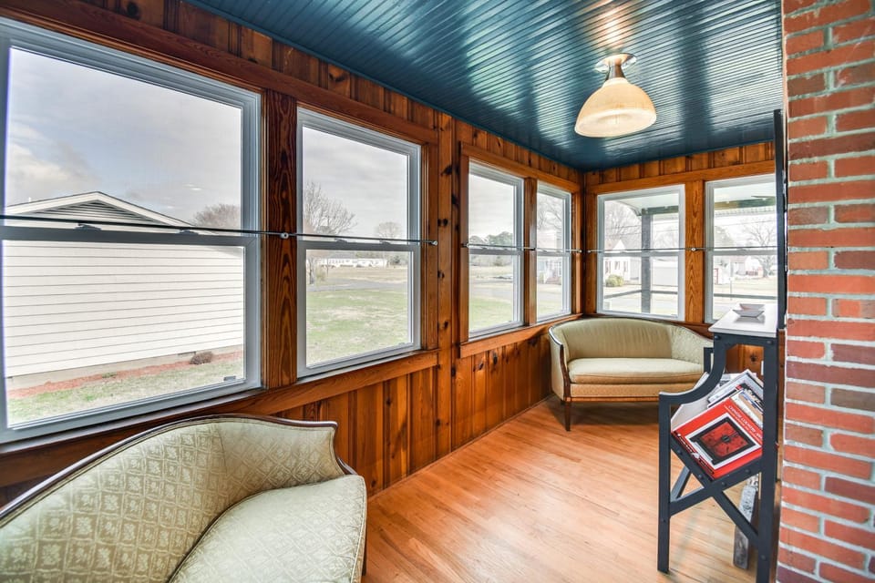 Virginia Retreat w/ Porch & Grill, Near Beaches! House in Virginia