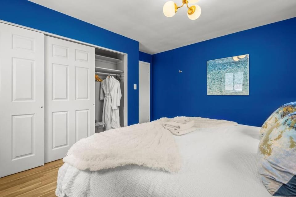 Xcape to a Tranquil 4 Bedroom Retreat Apartment in Alexandria