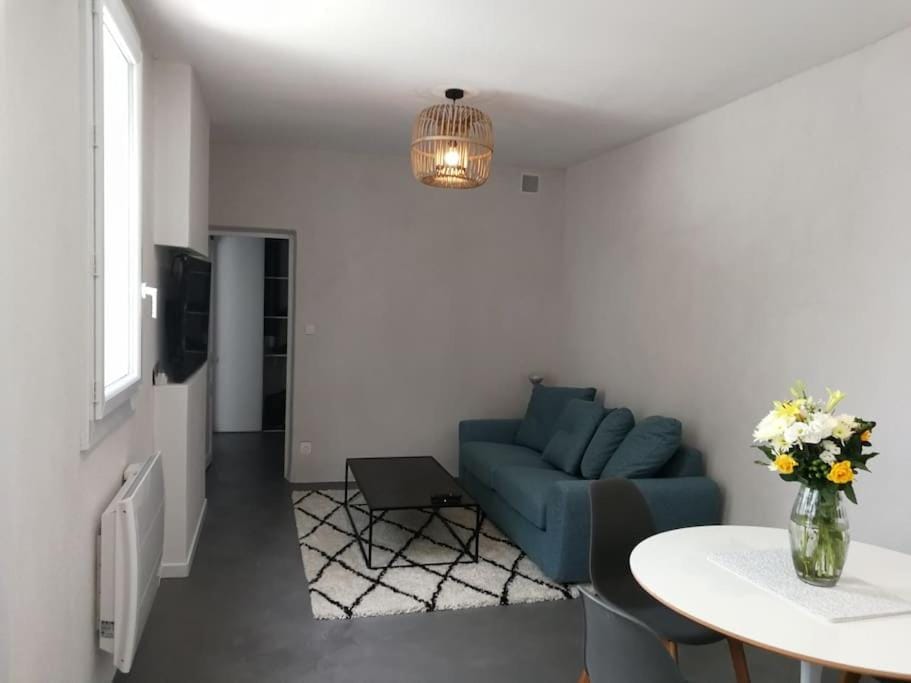 Villa au Calme avec Extérieur et parking gratuit aux portes d'Aix et Marseille Emplacement idéal Villa in Marseille