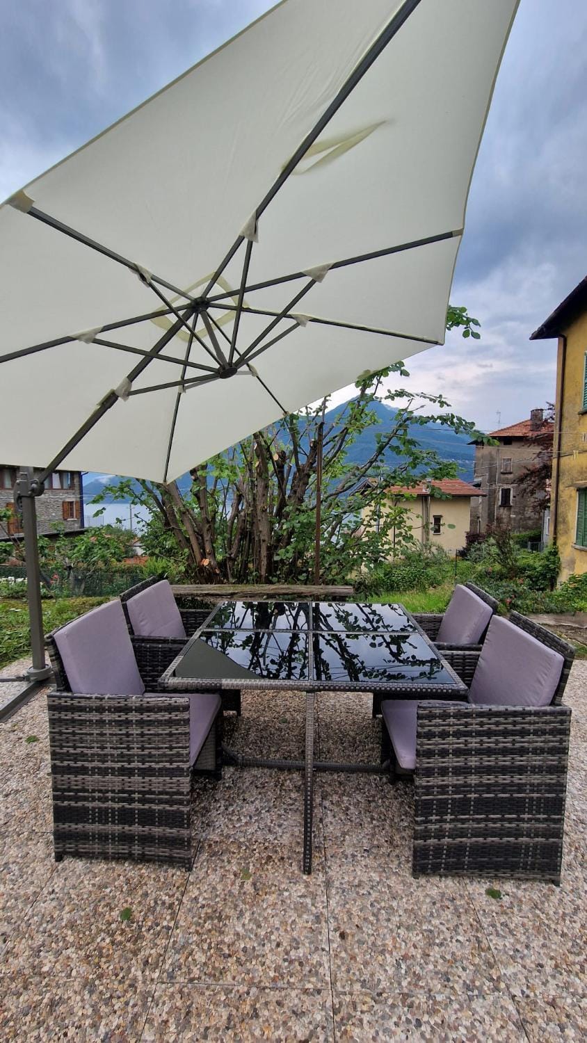 villetta con giardino privato Villa in Province of Lecco