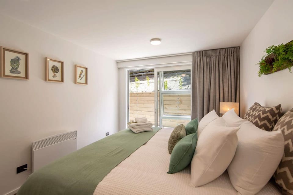 Hillside Villa 2- Walk To Town- AC- Free Parking Apartment in Queenstown