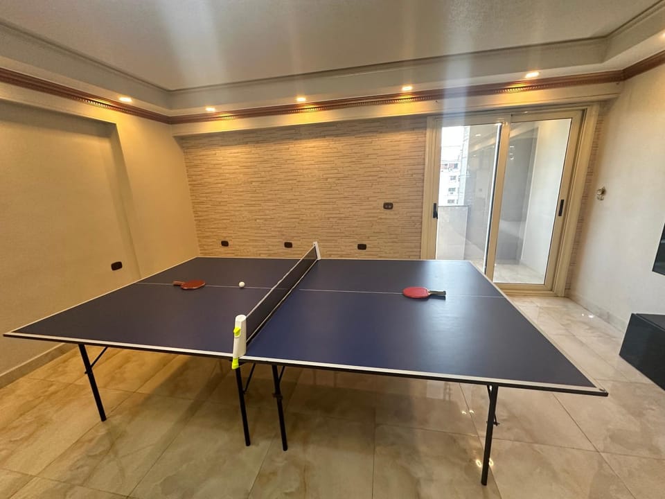 Game Room, Table tennis