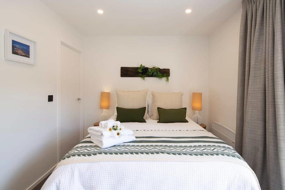 Hillside Villa 4- Walk To Town- AC- Free Parking Apartment in Queenstown