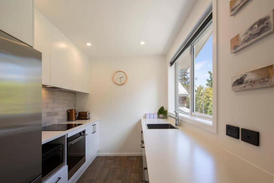 Hillside Villa 4- Walk To Town- AC- Free Parking Apartment in Queenstown