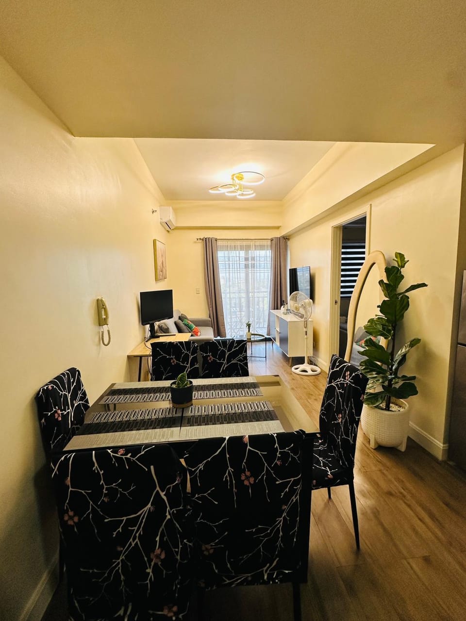 Living room, Dining area