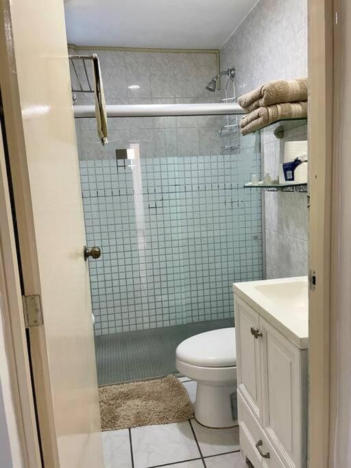 Bathroom, towels