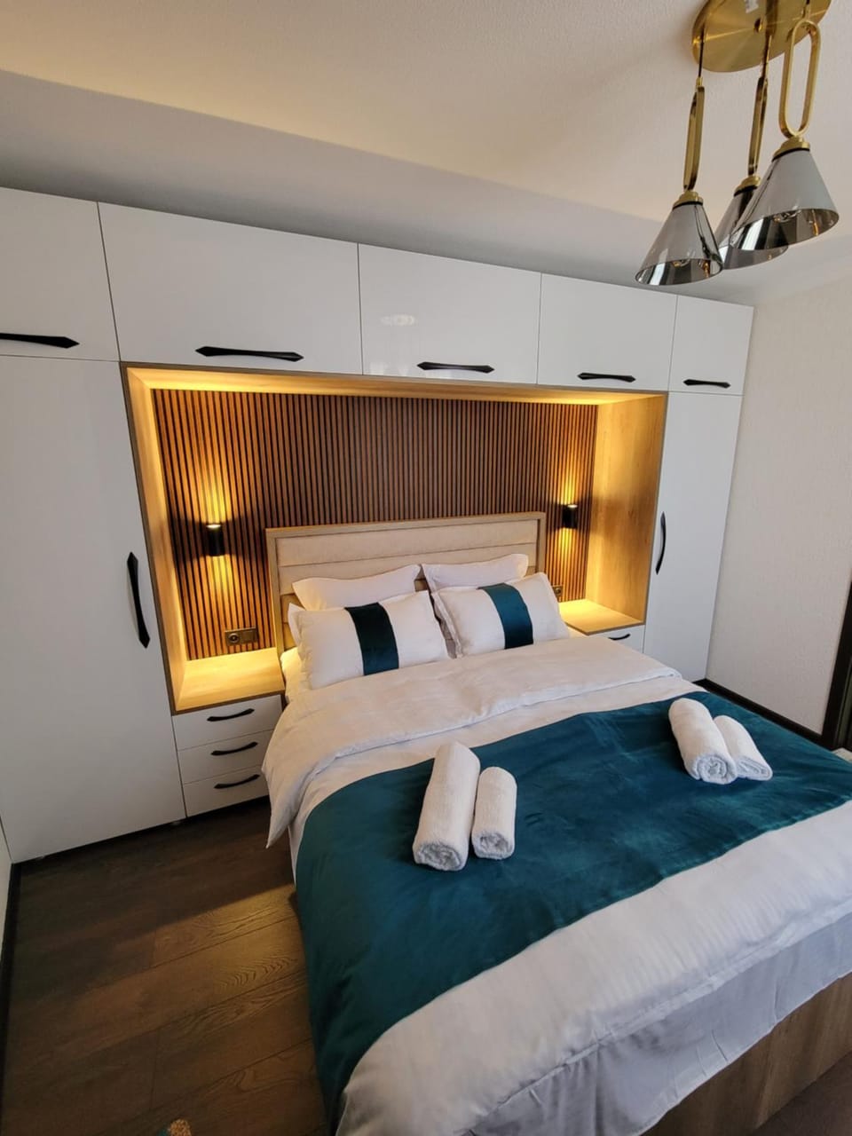 Bed, Bedroom, towels, wardrobe