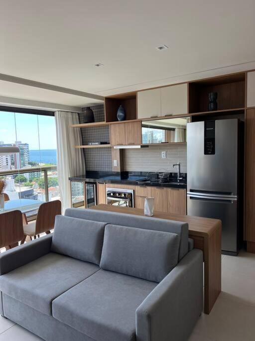 Kitchen or kitchenette, Living room, Seating area, Dining area, minibar, pet friendly