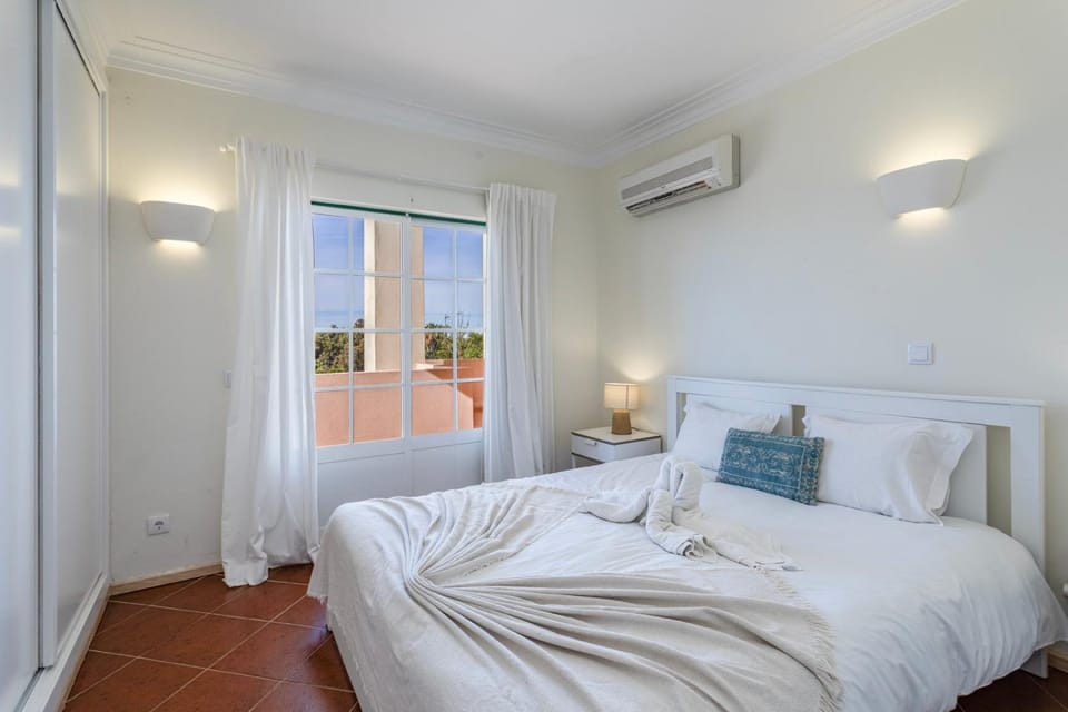 TAC - Serene Shores - Portimão Apartment in Alvor