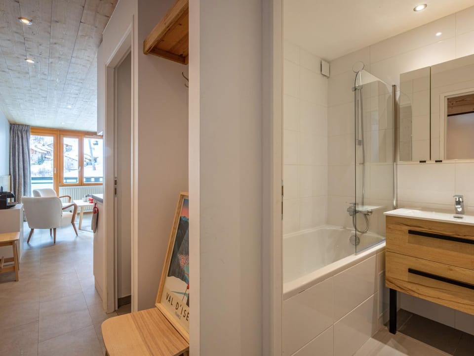 Appartement rénové 2 pièces, pied des pistes, La Daille - Val d'Isère - 4 pers - FR-1-694-351 Apartment in Val dIsere