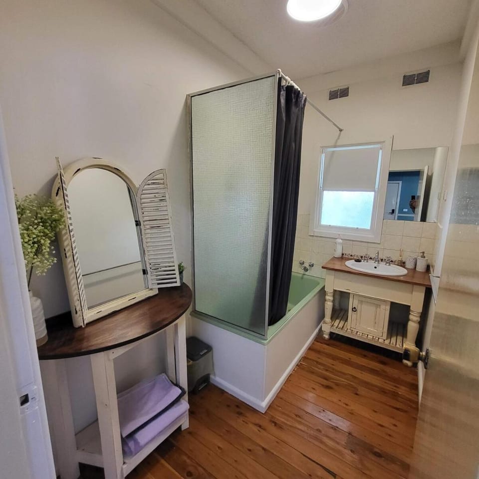 Bathroom, Bath