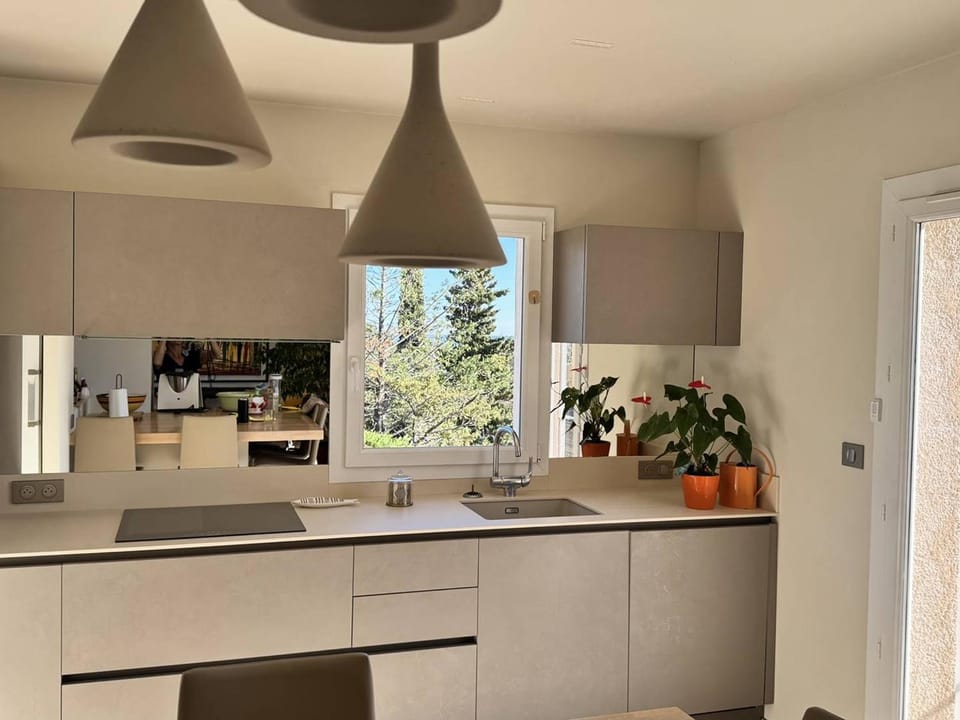 Villa rénovée avec piscine, clim, proche plages et commerces, 6 pers., Les Issambres - FR-1-768-67 Villa in Roquebrune-sur-Argens