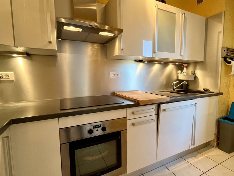 Appartement climatisé à Cavalaire-sur-Mer, 2 pièces, parking privé, proche plages et commerces - FR-1-226B-181 Apartment in Cavalaire-sur-Mer