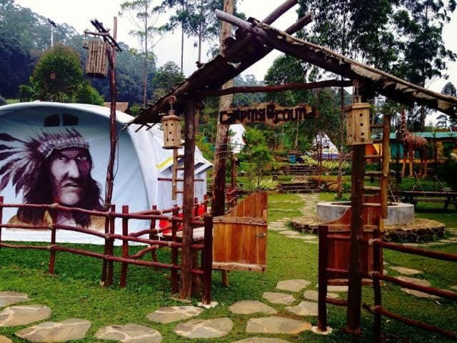 Nearby landmark, Communal lounge/ TV room, Day, Natural landscape, Garden, Evening entertainment, Garden view