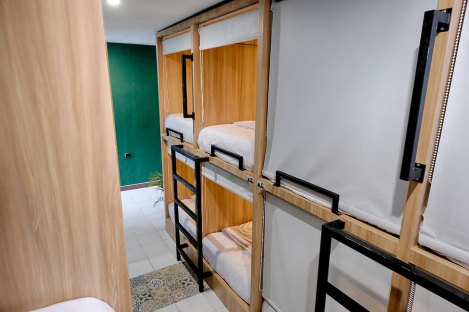 Bed, bunk bed