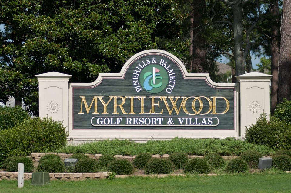 Day, Property logo or sign, Natural landscape, Golfcourse, Logo/Certificate/Sign, Street view