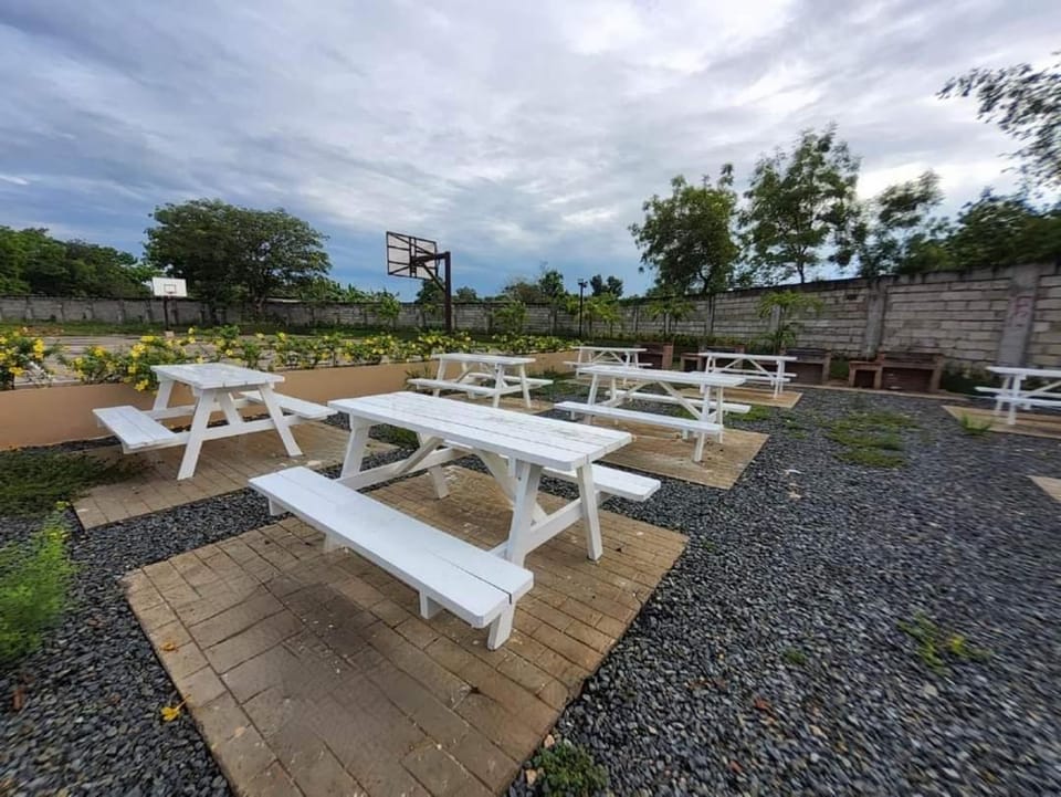 RnB Stayction Apartment in Lapu-Lapu City